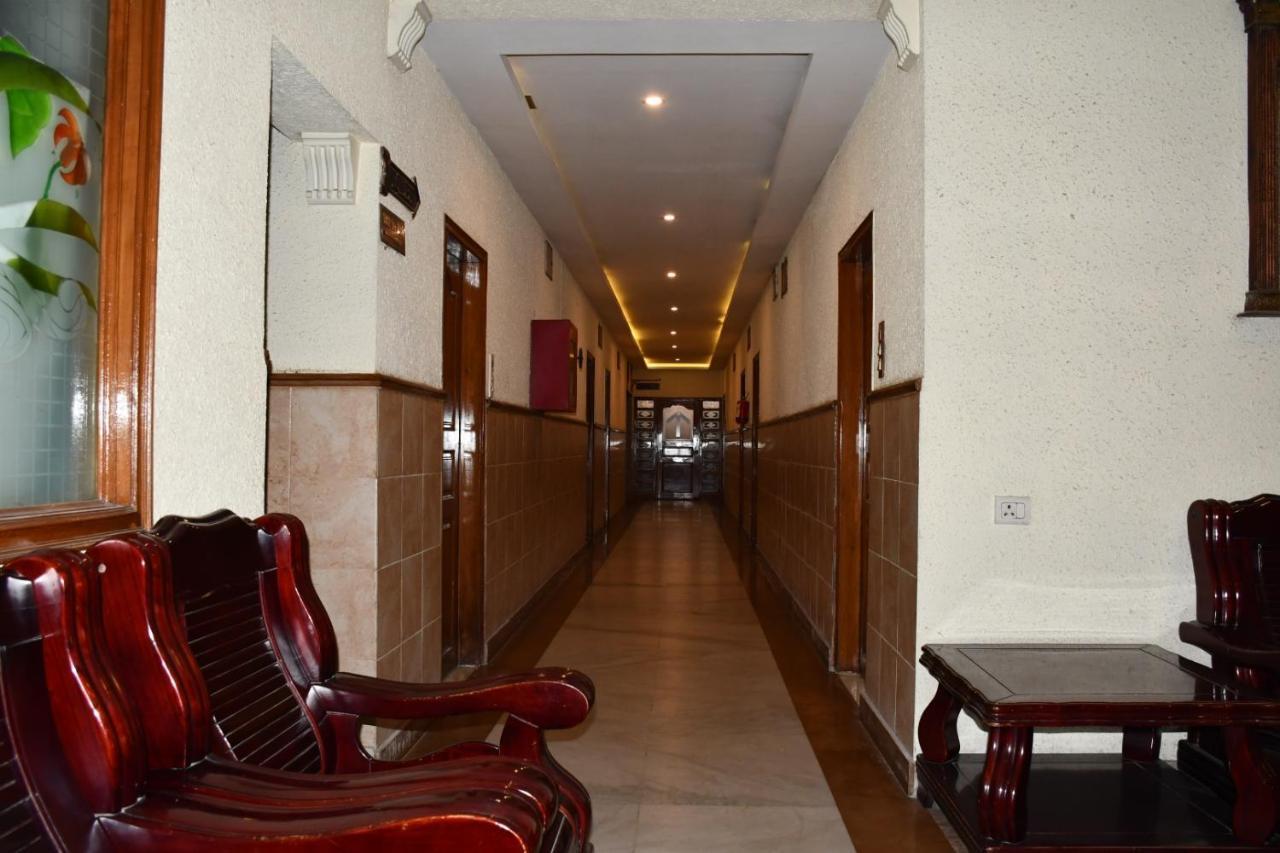 Hotel Tourist Inn Siliguri Zewnętrze zdjęcie